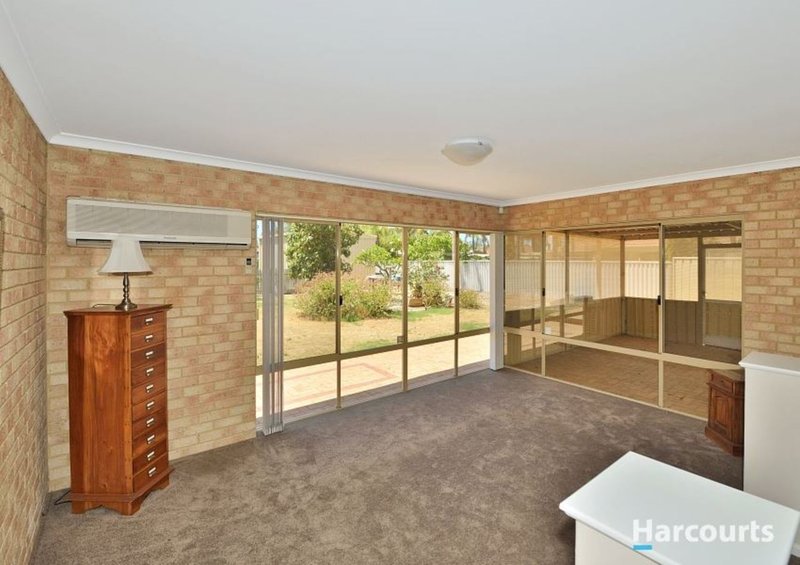 Photo - 11 Hovea Place, Coodanup WA 6210 - Image 11