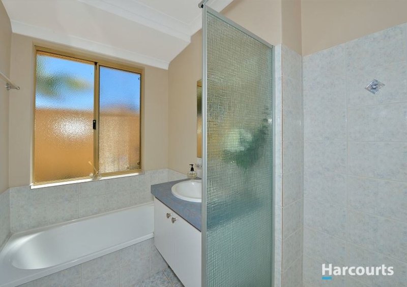 Photo - 11 Hovea Place, Coodanup WA 6210 - Image 15