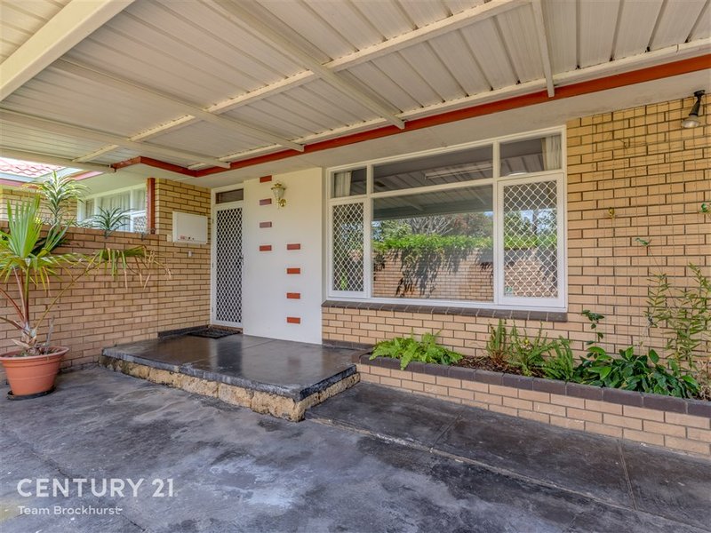 11 Hughenden Drive, Thornlie WA 6108