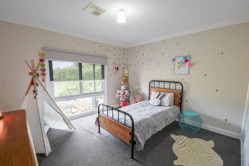 Photo - 11 Hughes Street, Horsham VIC 3400 - Image 18