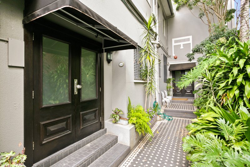Photo - 1/1 Hughes Street, Potts Point NSW 2011 - Image 5