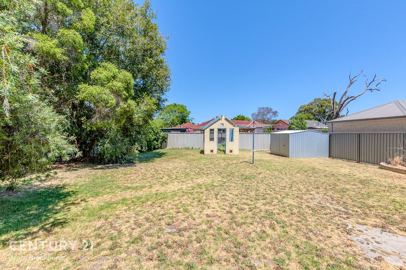 Photo - 11 Hunt Street, Thornlie WA 6108 - Image 15