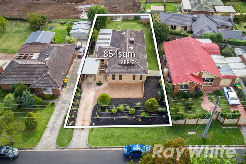 Photo - 11 Huntingdale Drive, Chirnside Park VIC 3116 - Image 2