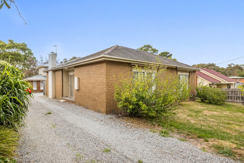 Photo - 1/1 Ian Crescent, Mitcham VIC 3132 - Image 2