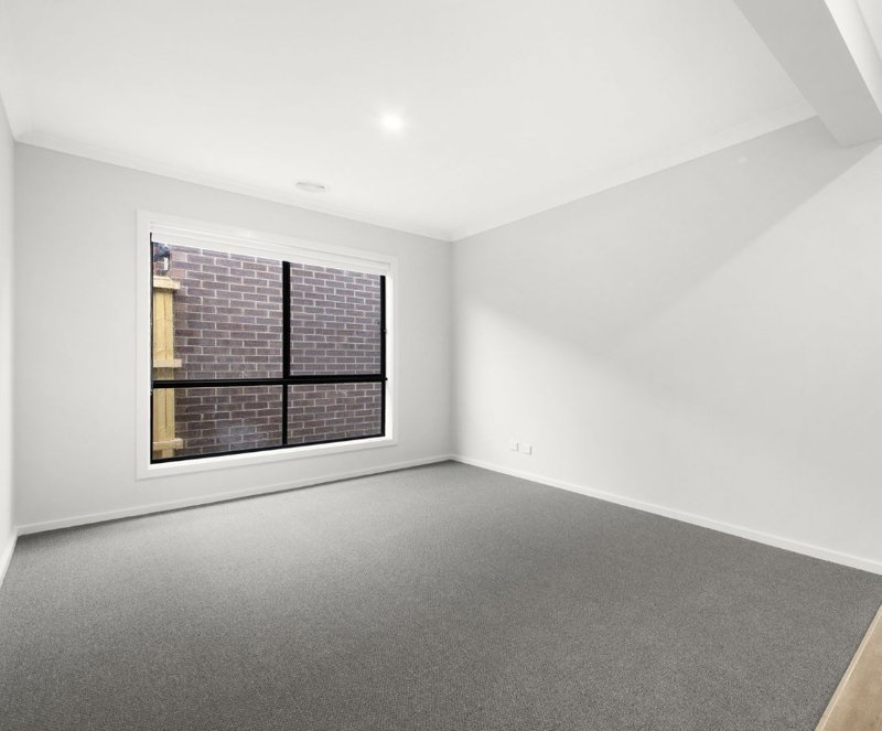 Photo - 11 Icarus Street, Tarneit VIC 3029 - Image 11