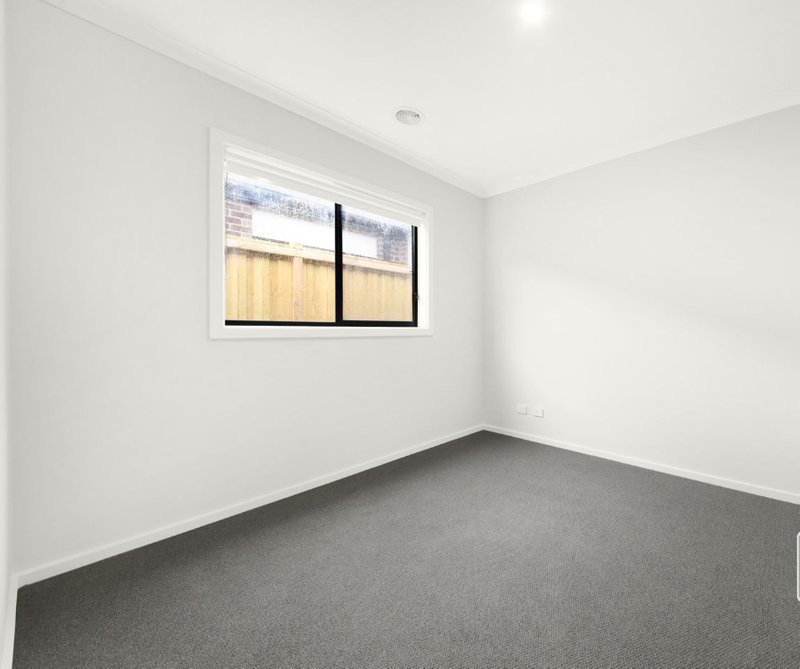 Photo - 11 Icarus Street, Tarneit VIC 3029 - Image 13