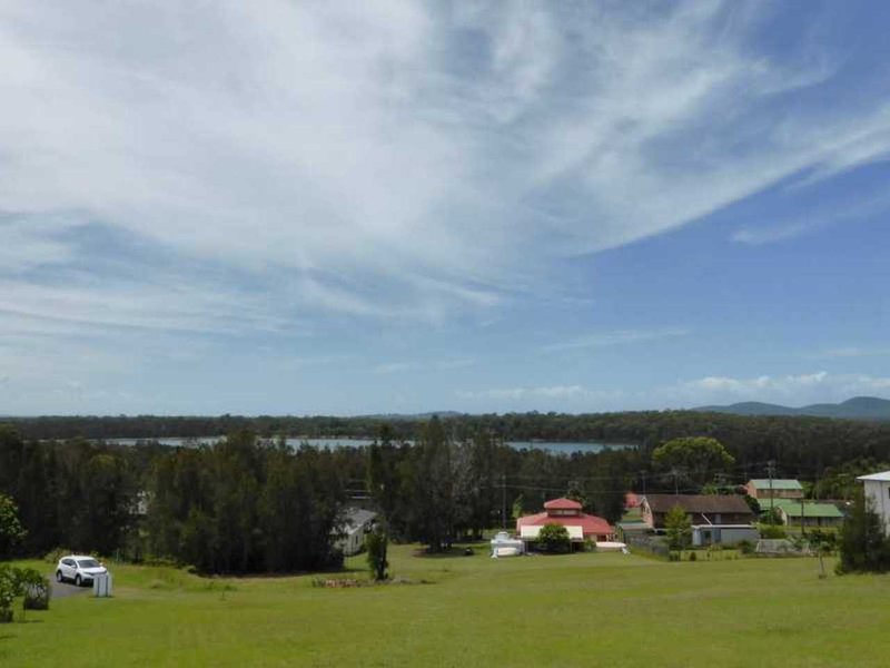 Photo - 11 Illawarra Crescent, Coomba Park NSW 2428 - Image 2