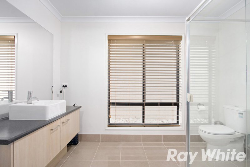 Photo - 11 Illawarra Way, Pakenham VIC 3810 - Image 10