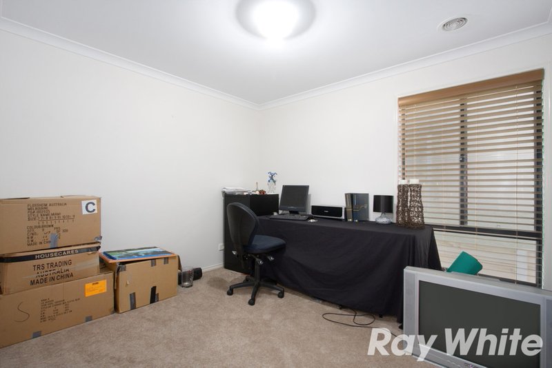 Photo - 11 Illawarra Way, Pakenham VIC 3810 - Image 12