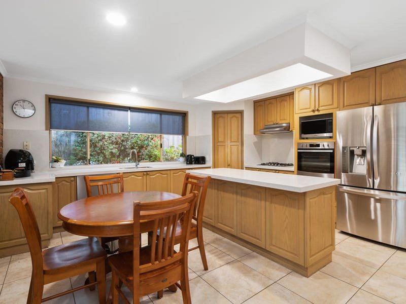 Photo - 11 Indigofera Way, Langwarrin VIC 3910 - Image 4