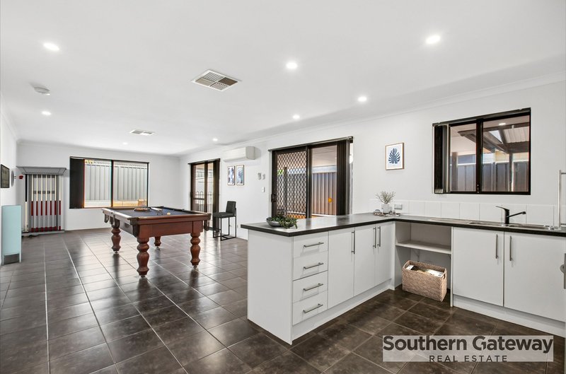 Photo - 11 Ingarfield Green, Baldivis WA 6171 - Image 6