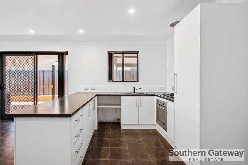 Photo - 11 Ingarfield Green, Baldivis WA 6171 - Image 8