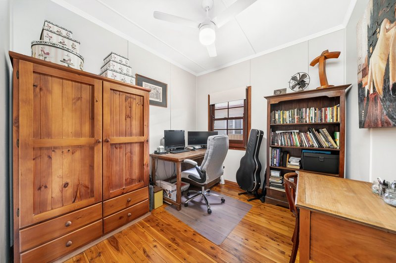 Photo - 11 Inglis Street, Woody Point QLD 4019 - Image 14