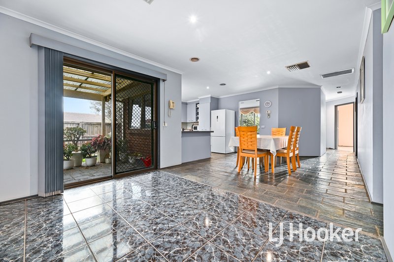 Photo - 11 Ireland Avenue, Narre Warren VIC 3805 - Image 4