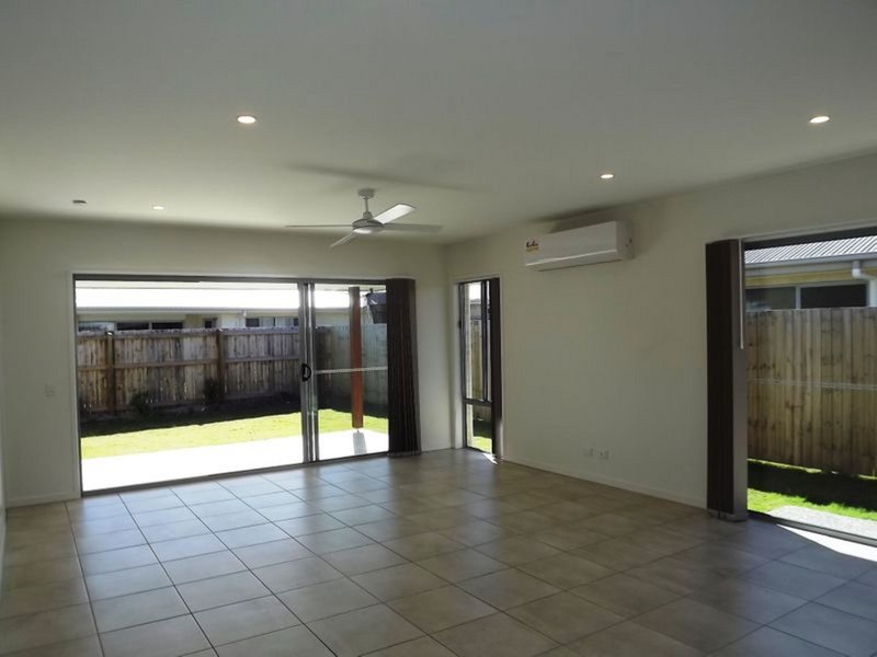 Photo - 11 Iron Bark Terrace, Coomera QLD 4209 - Image 5