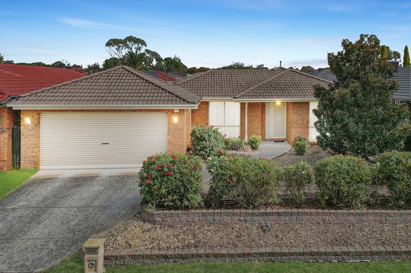 Photo - 11 Ironbark Close, Hampton Park VIC 3976 - Image 1