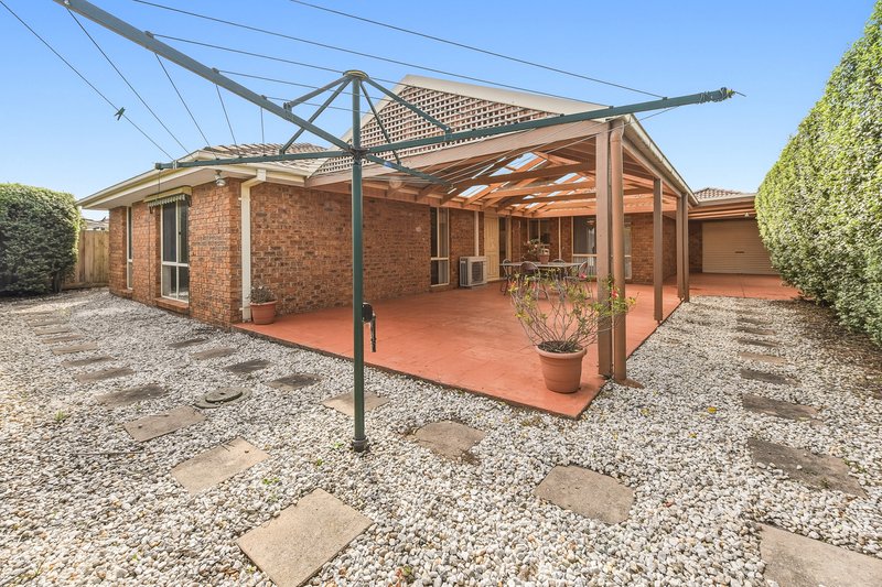 Photo - 11 Ironbark Close, Hampton Park VIC 3976 - Image 18