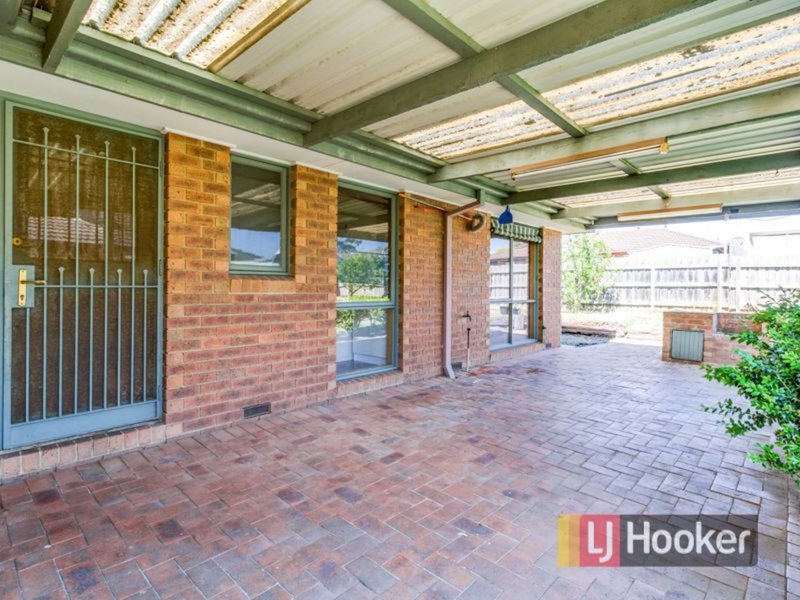 Photo - 11 Isaac Edey Place, Hampton Park VIC 3976 - Image 11