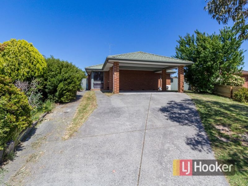 Photo - 11 Isaac Edey Place, Hampton Park VIC 3976 - Image 17