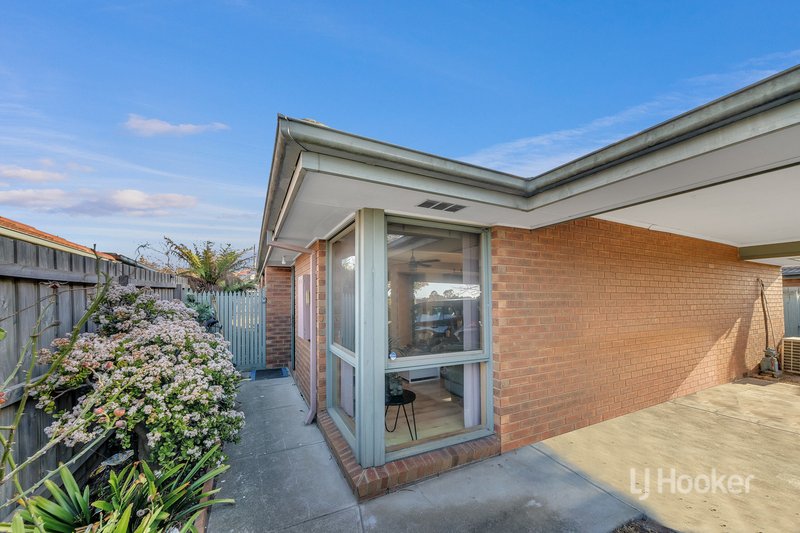 11 Isaac Edey Place, Hampton Park VIC 3976