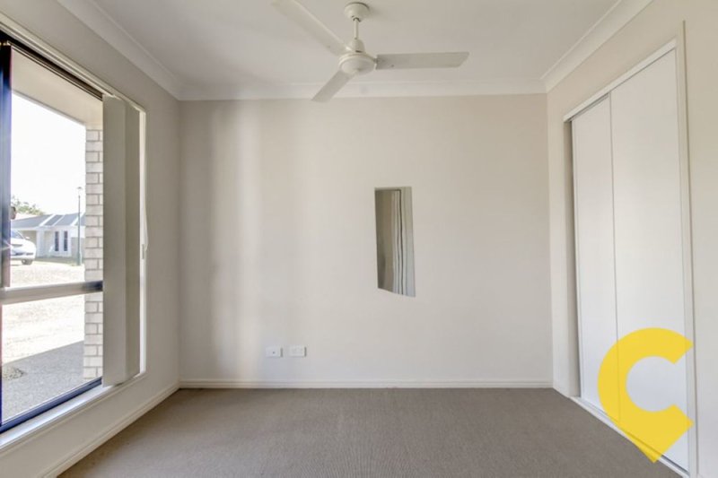 Photo - 11 Isabella Street, Collingwood Park QLD 4301 - Image 6