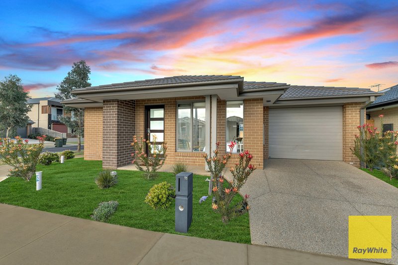 Photo - 11 Isla Street, Tarneit VIC 3029 - Image 2