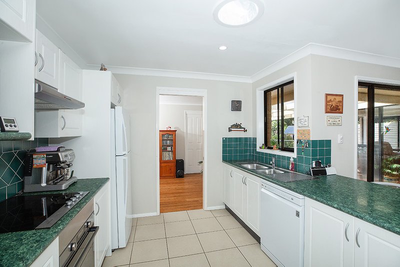 Photo - 11 Jabiru Street, Carey Bay NSW 2283 - Image 10