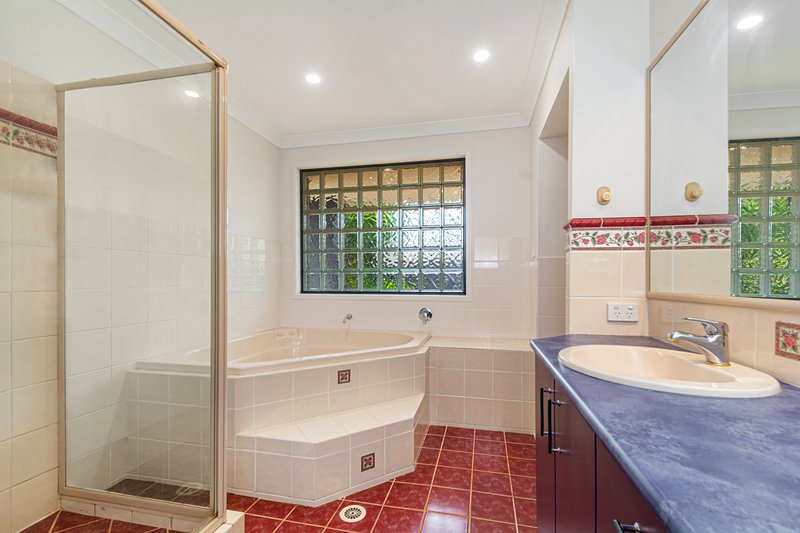 Photo - 11 Jacaranda Close, Glass House Mountains QLD 4518 - Image 7