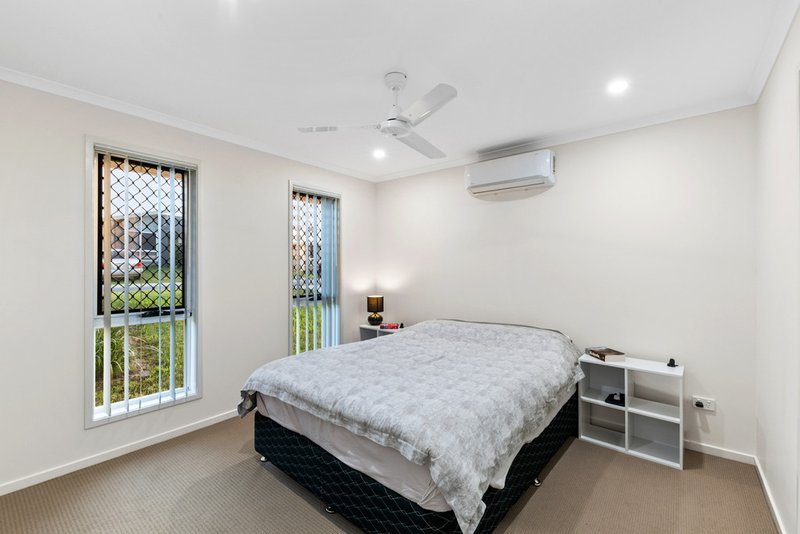 Photo - 11 Japoon Street, North Lakes QLD 4509 - Image 7