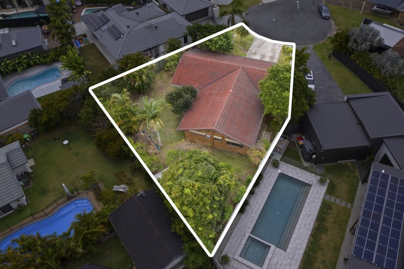 Photo - 11 Jib Court, Mermaid Waters QLD 4218 - Image 15