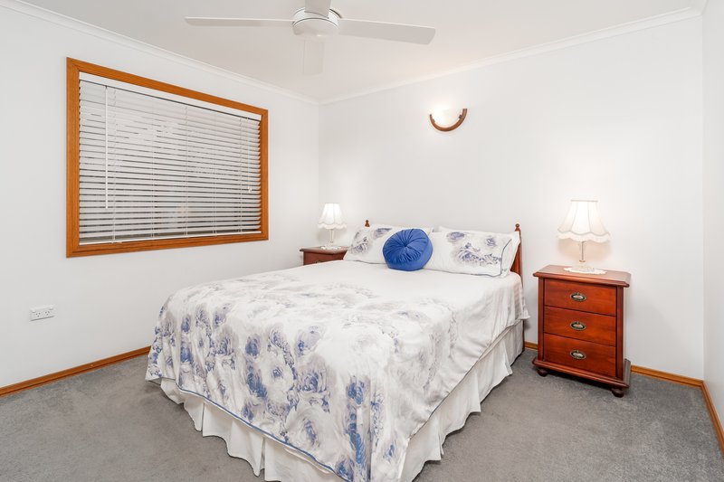 Photo - 11 Jilbard Drive, Springwood QLD 4127 - Image 11