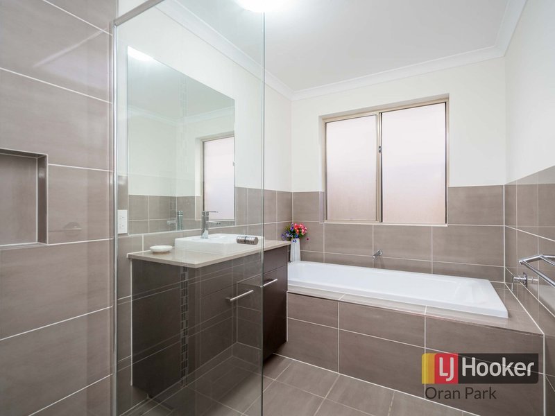 Photo - 11 Jones Street, Oran Park NSW 2570 - Image 5