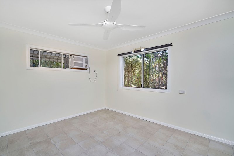 Photo - 11 Josephine Close, Yorkeys Knob QLD 4878 - Image 6