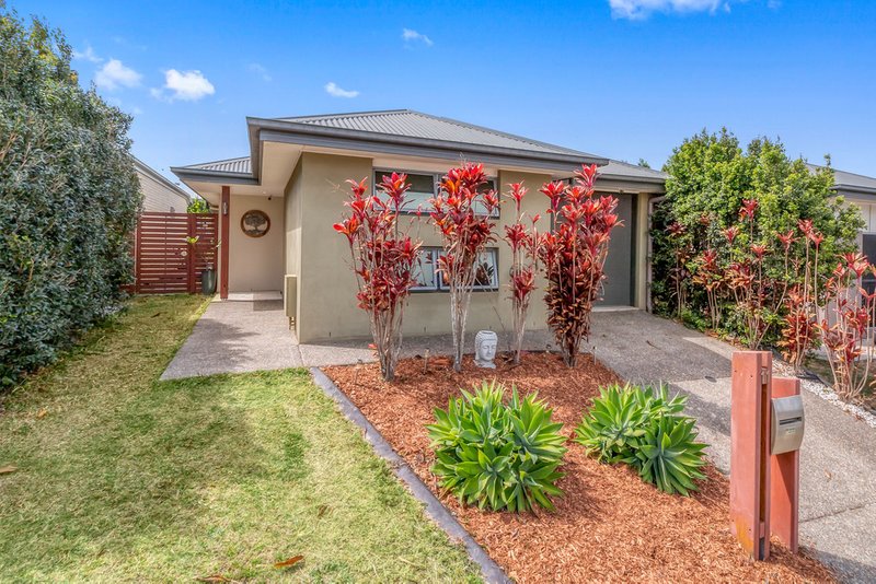 Photo - 11 Jowarra Street, Kallangur QLD 4503 - Image 11