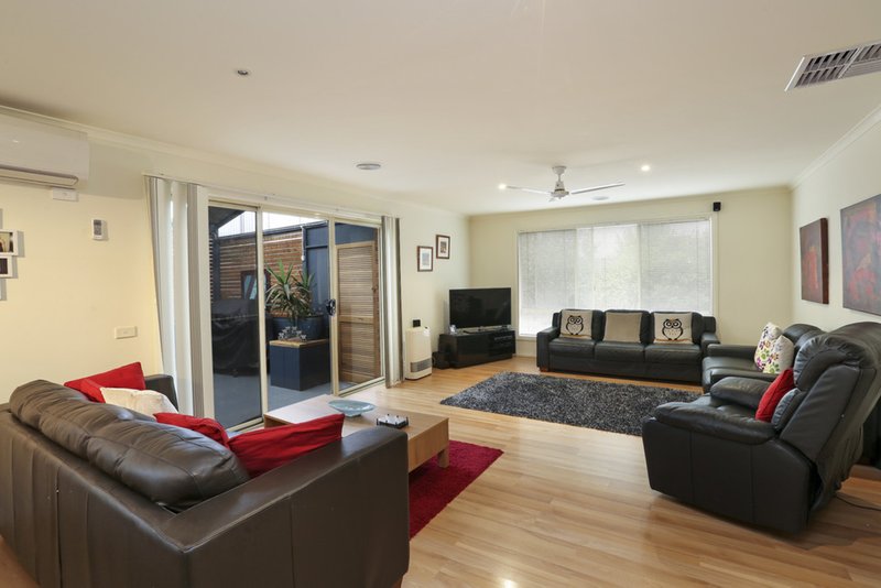 Photo - 11 Juniper Court, Corio VIC 3214 - Image 2