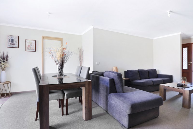 Photo - 1/1 Juniper Place, Farmborough Heights NSW 2526 - Image 3