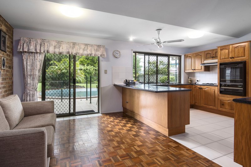 Photo - 11 Kapilano Crescent, Mountain Creek QLD 4557 - Image 4