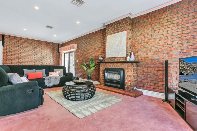 Photo - 11 Karawirra Avenue, Rostrevor SA 5073 - Image 3