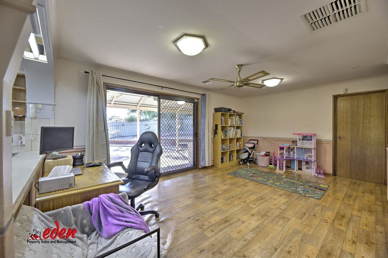 Photo - 11 Karinga Avenue, Craigmore SA 5114 - Image 6