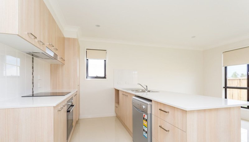 Photo - 11 Kauri Way, Hidden Valley QLD 4703 - Image 2