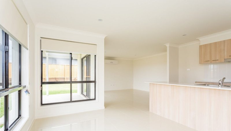 Photo - 11 Kauri Way, Hidden Valley QLD 4703 - Image 3