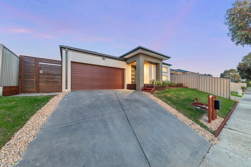 Photo - 11 Keating Street, Pakenham VIC 3810 - Image 2