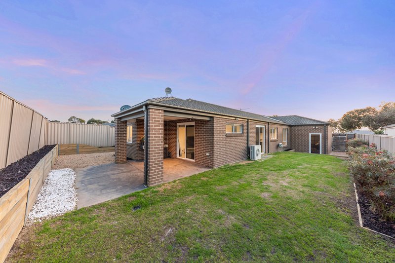 Photo - 11 Keating Street, Pakenham VIC 3810 - Image 12