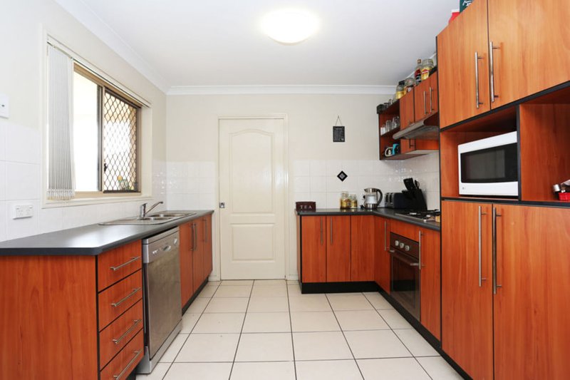 Photo - 11 Keeley Street, Morayfield QLD 4506 - Image 4