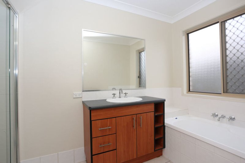 Photo - 11 Keeley Street, Morayfield QLD 4506 - Image 11