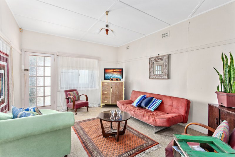 Photo - 11 Keira Street, Port Kembla NSW 2505 - Image 6