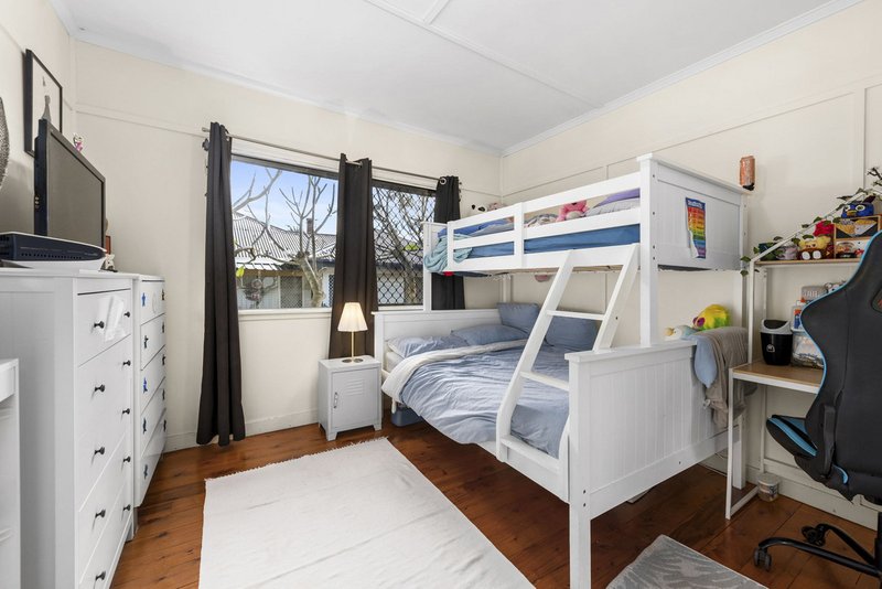 Photo - 11 Kelly Street, Harlaxton QLD 4350 - Image 6