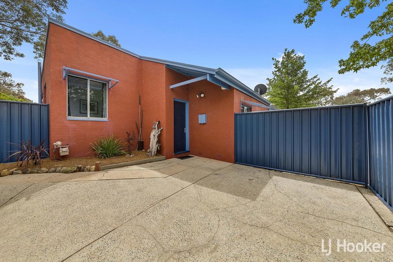 11 Kelsall Place, Spence ACT 2615