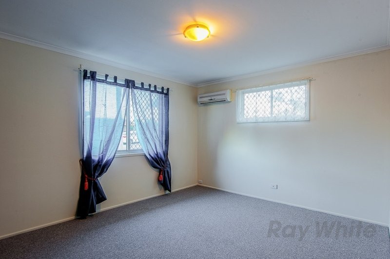 Photo - 11 Kenmare Street, Eagleby QLD 4207 - Image 4