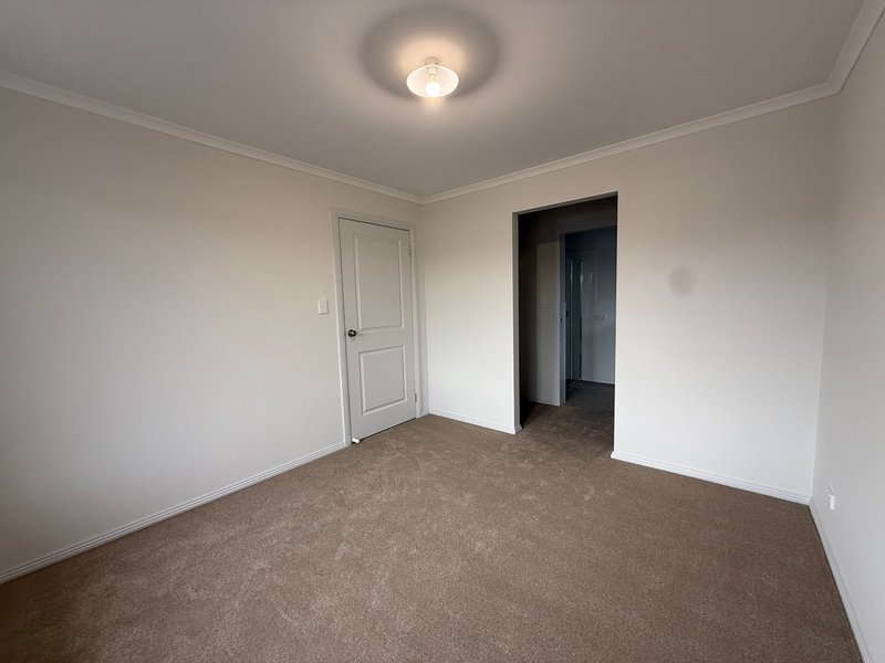 Photo - 11 Kennedy Avenue, Hindmarsh Island SA 5214 - Image 3